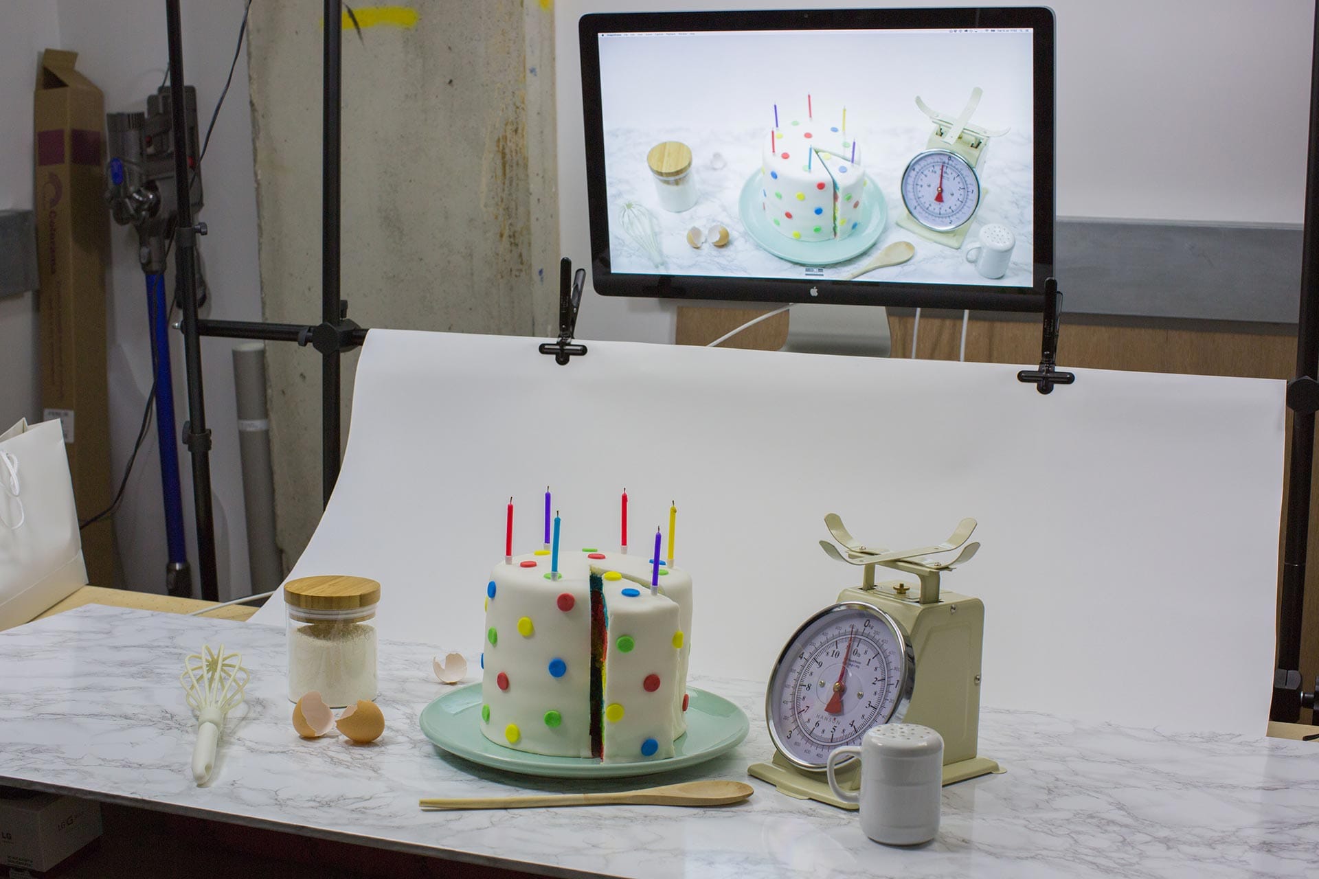 Google Magic cake on set